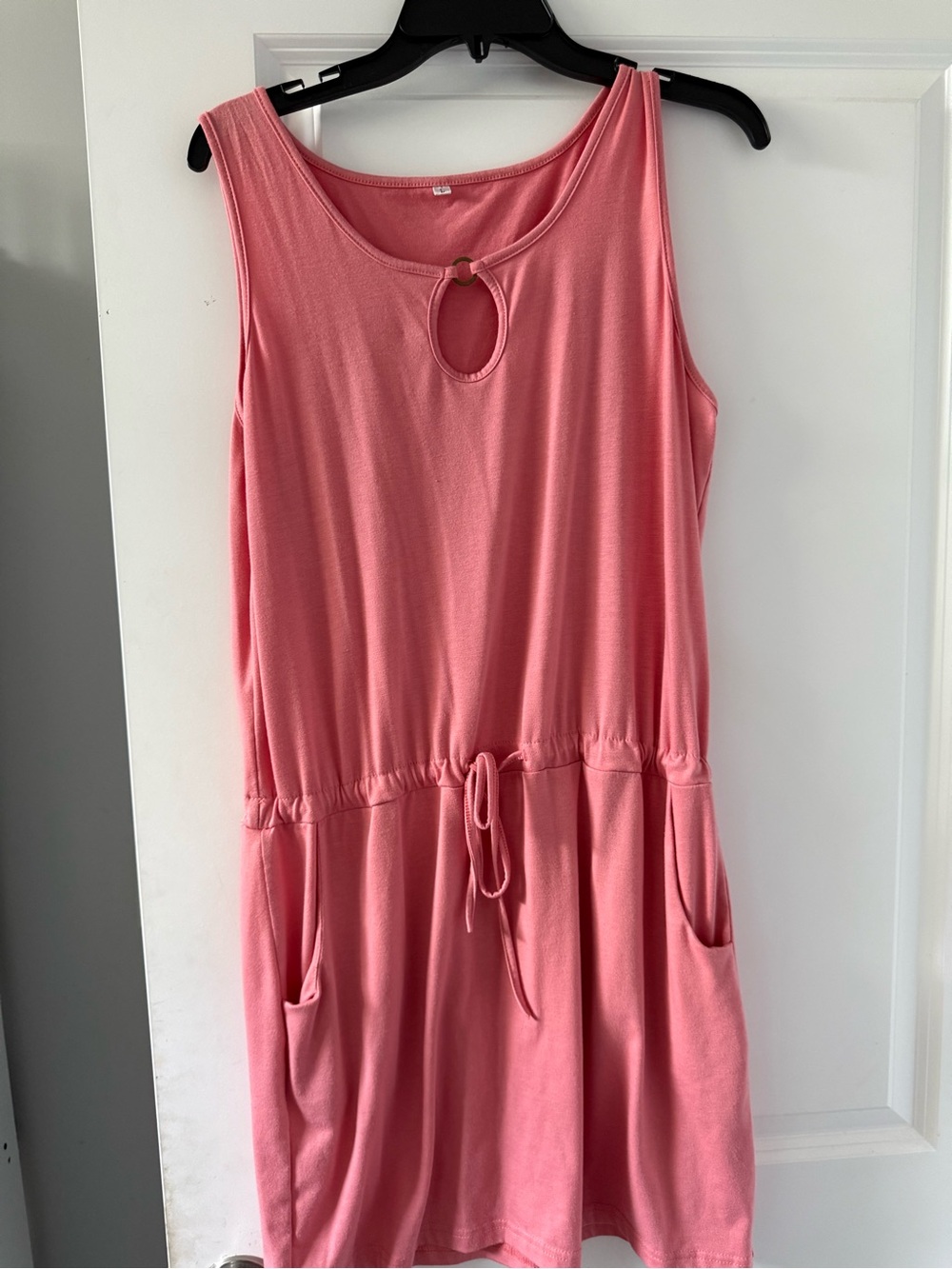 Source Unknown Coral Pink Sleeveless Midi Dress with Keyhole